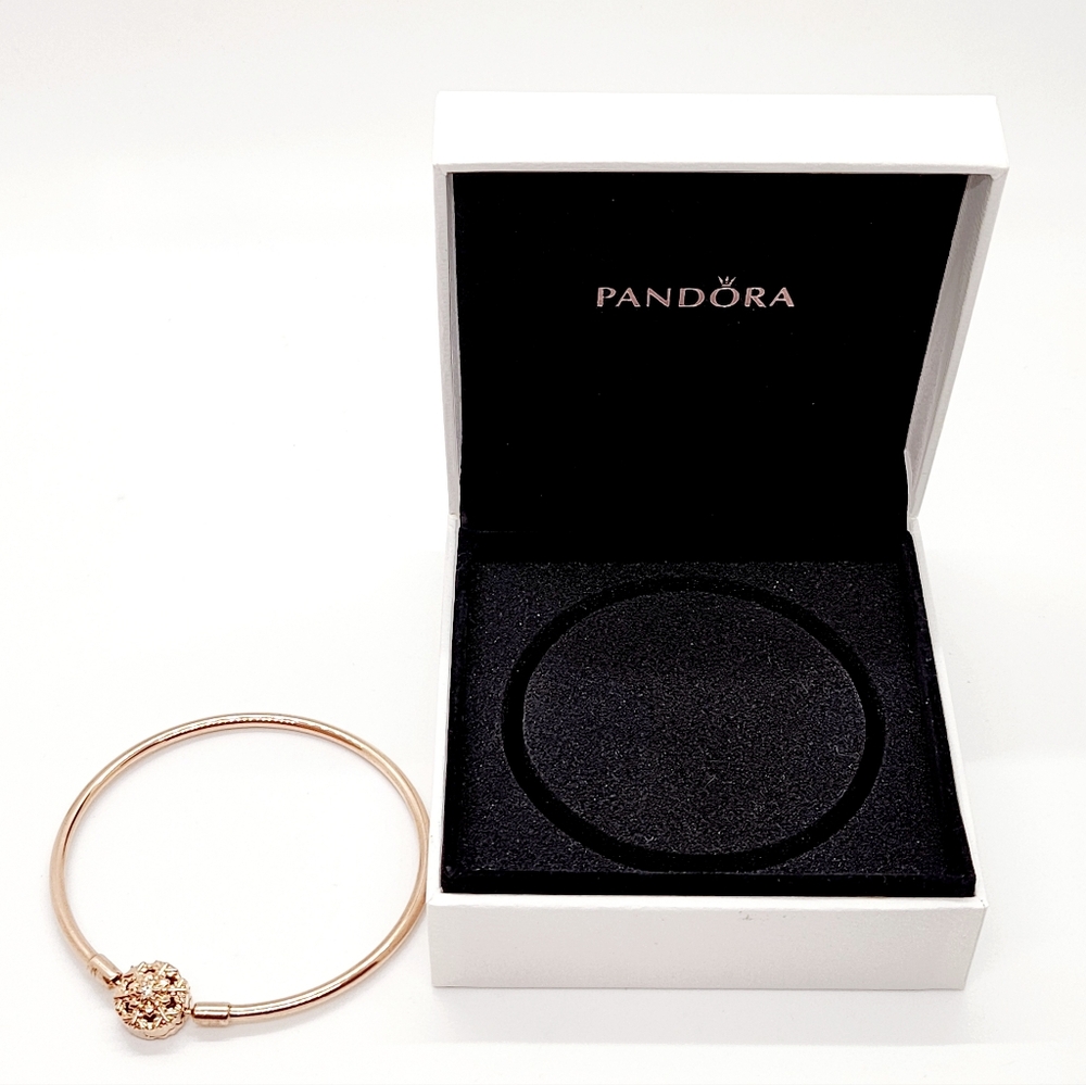 Pandora Moments Sparkling Snowflake Clasp Bangle In Rose Gold - Picture 8 of 13